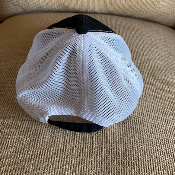 ***SOLD***Scuderia Ferrari adjustable prancing horse logo hat 🧢 baseball cap - Picture 5 of 5